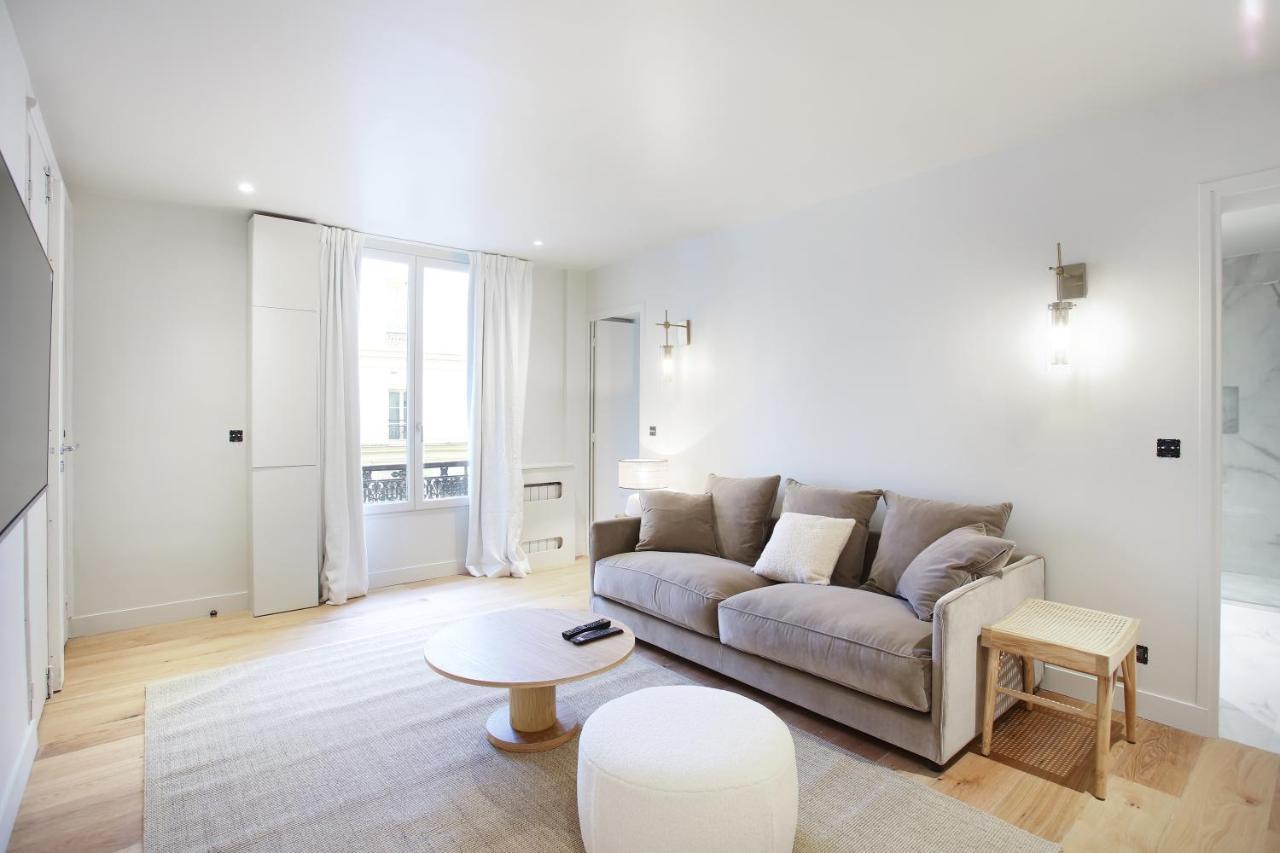 Residence In The Center Of Paris By Studio Prestige Luaran gambar
