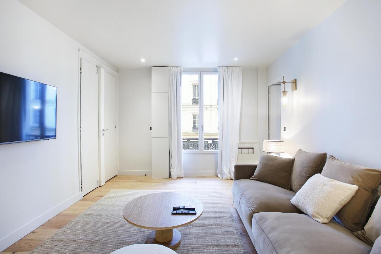 Residence In The Center Of Paris By Studio Prestige Luaran gambar