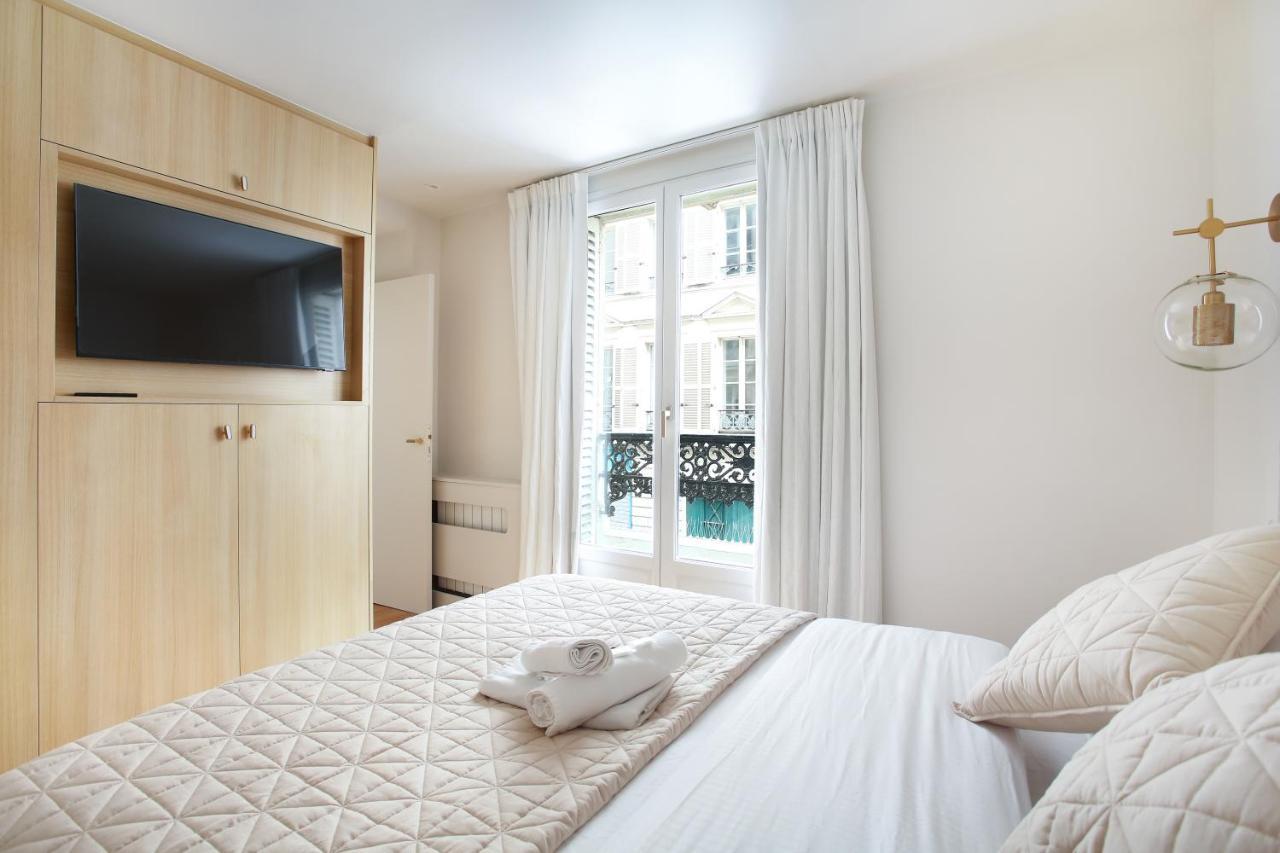 Residence In The Center Of Paris By Studio Prestige Luaran gambar